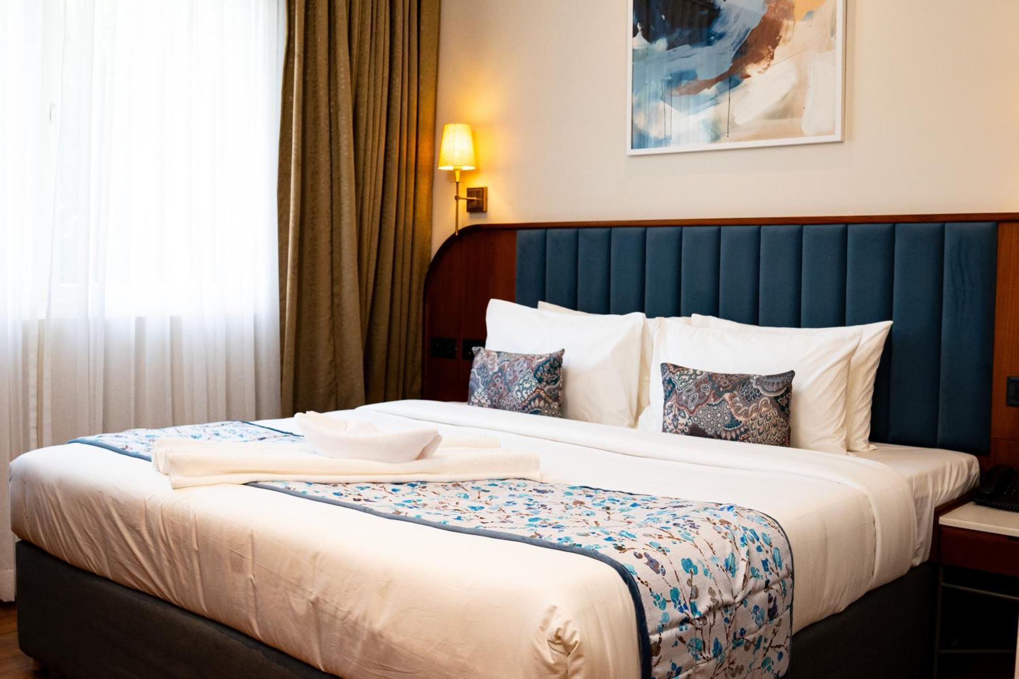 Hotel Benhur Kochi Εξωτερικό φωτογραφία